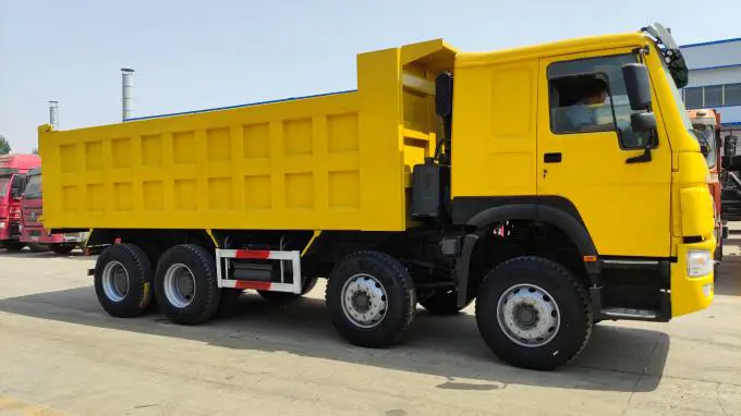 Sinotruk Howo 8x4 Dump Truck