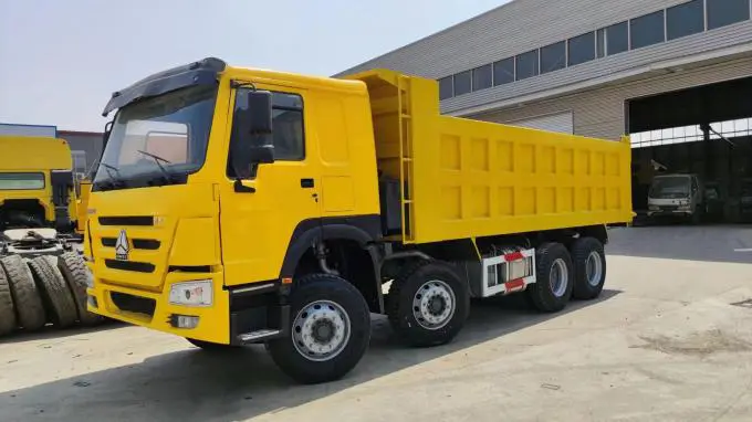 Sinotruk Howo 8x4 Dump Truck