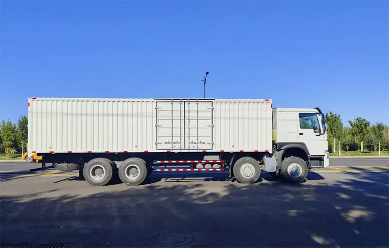 sino cargo truck