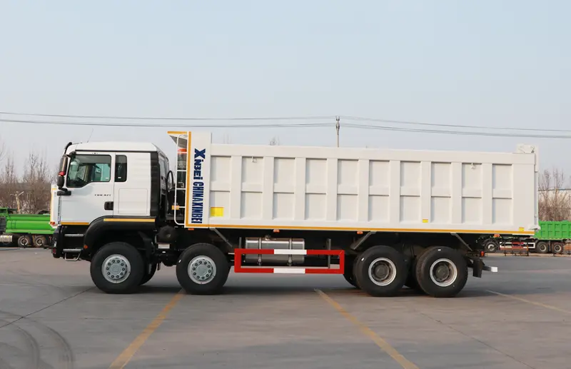 sinotruk howo 8x4 tipper truck