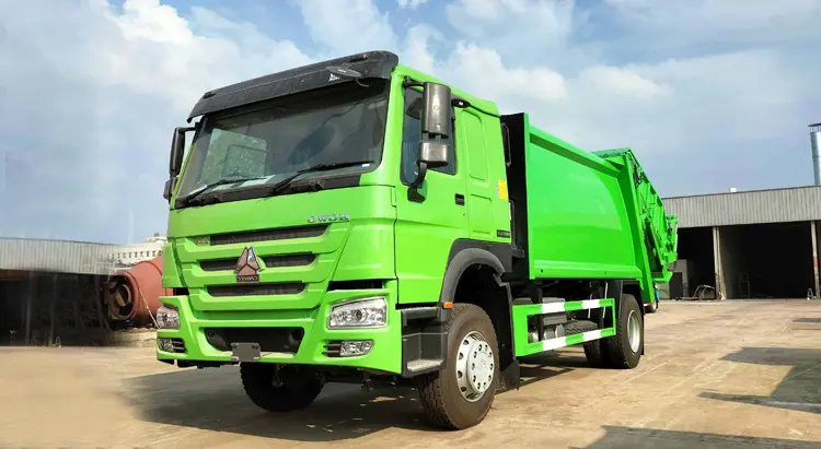 Garbage Compactor Truck​